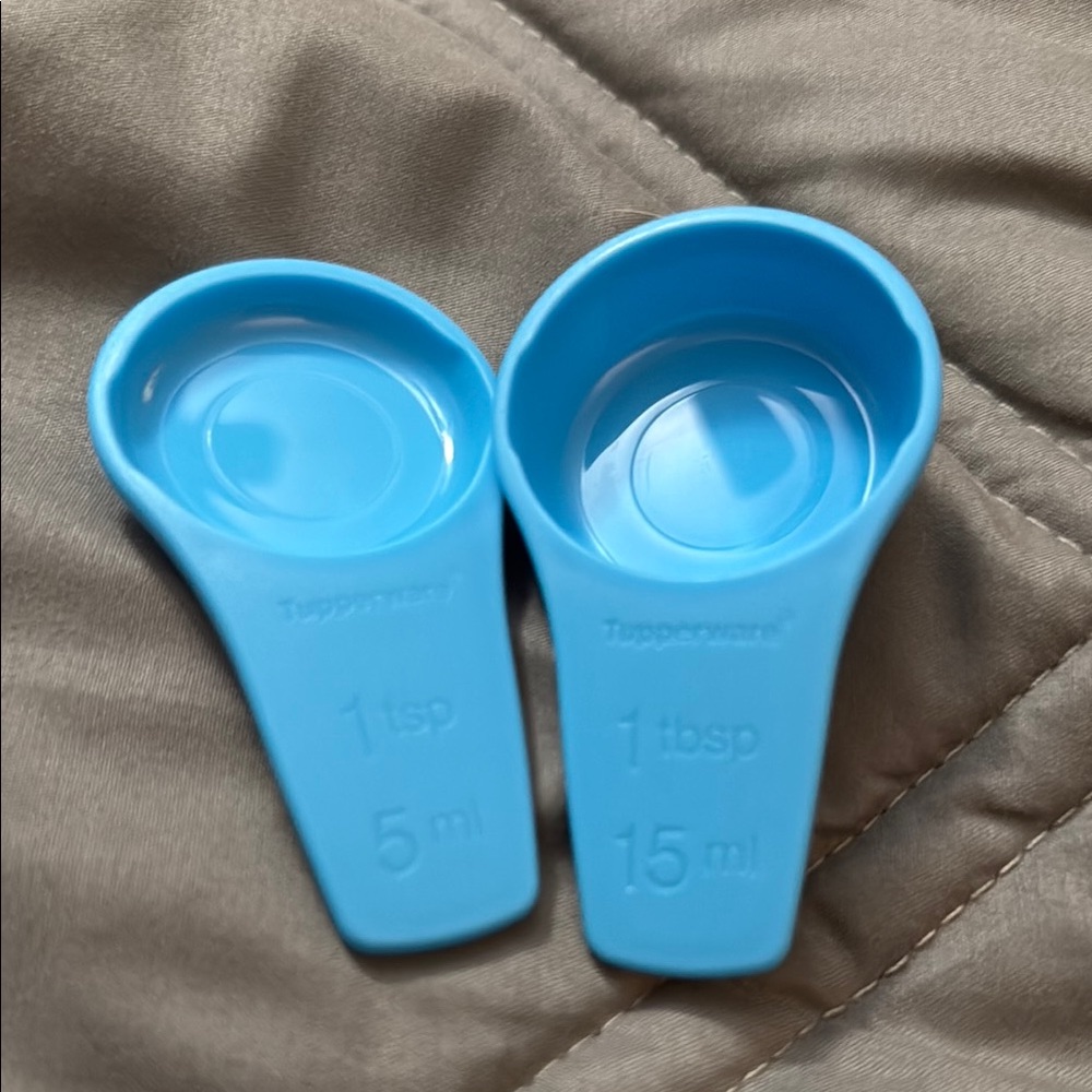 Tupperware Blue Measuring Spoons